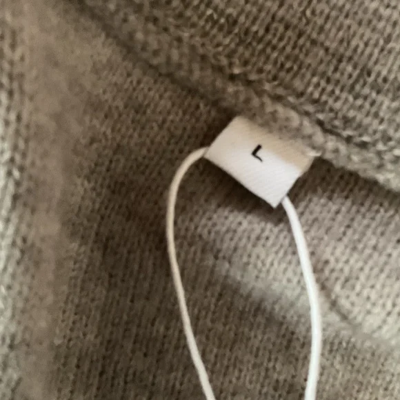 NWT Made With Love Gray/Beige Cardigan Button Down Detail Size Large - Picture 6 of 8